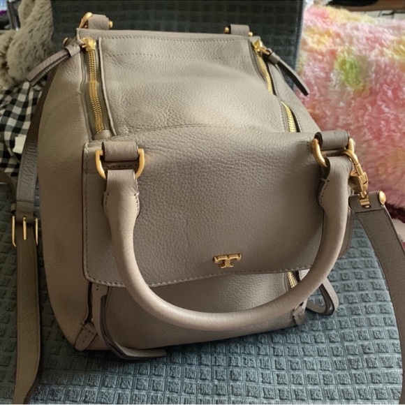 Tory Burch Gold and Tan Crossbody Bag with Structured Design - Picture 2 of 15